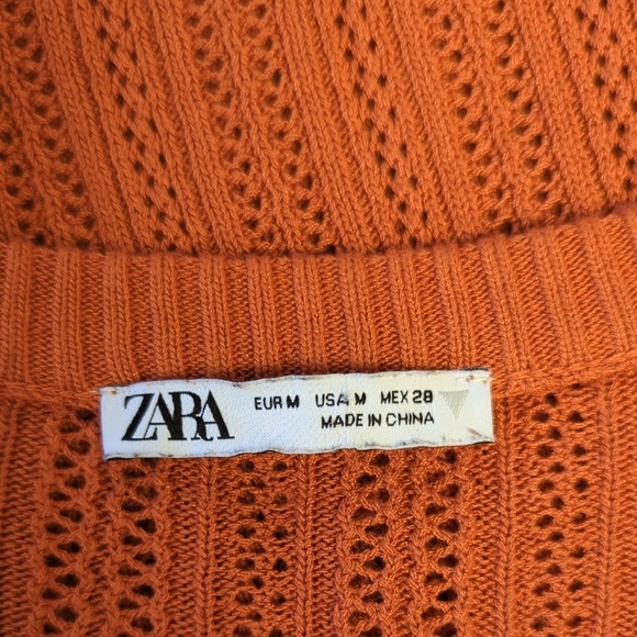 00961 Zara Crochet Knit Sweater Top Orange Size Medium bohemian preppy retro - Picture 6 of 7